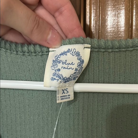 Francesca's Collections Sage Ribbed Top - Picture 3 of 3